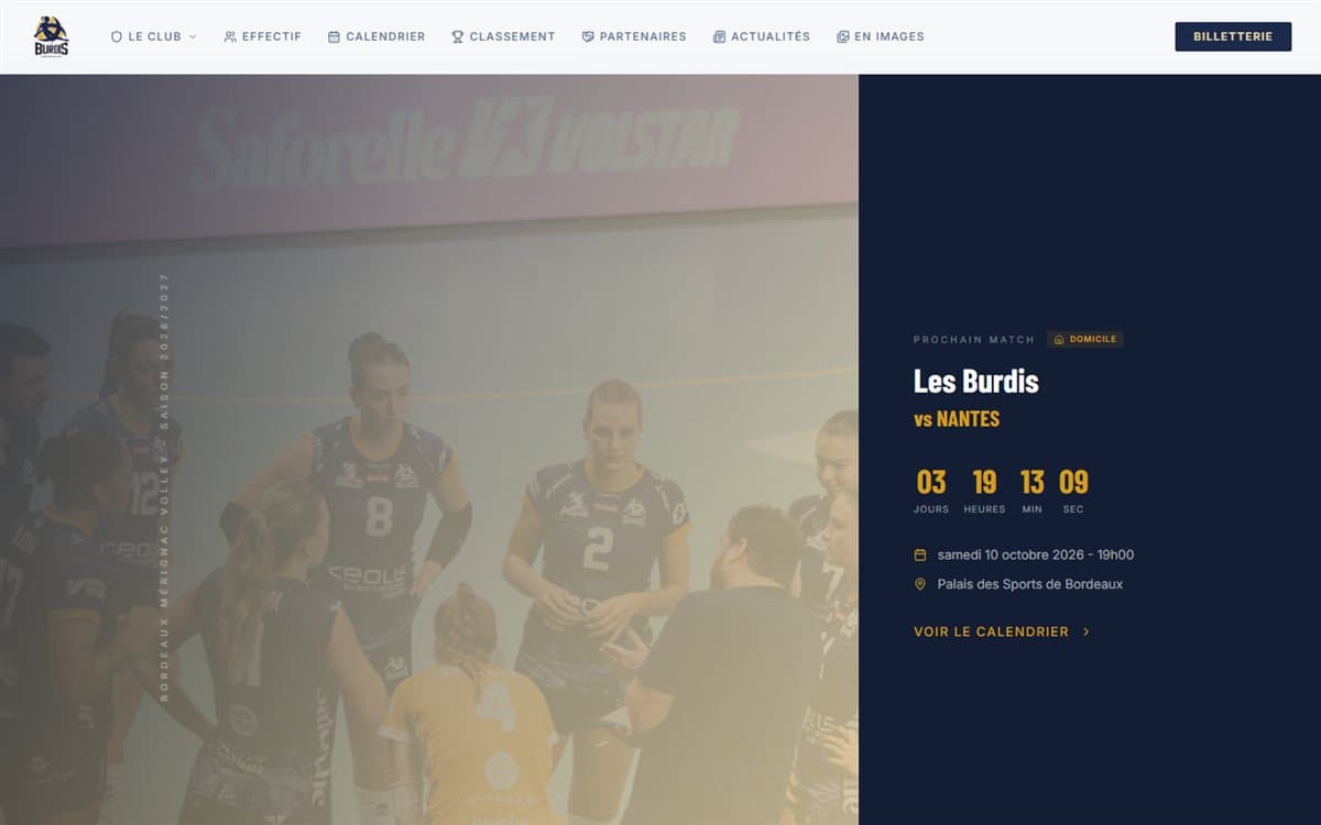 Page d'accueil du site des Burdis, Bordeaux Mérignac Volley, avec le compte à rebours du prochain match